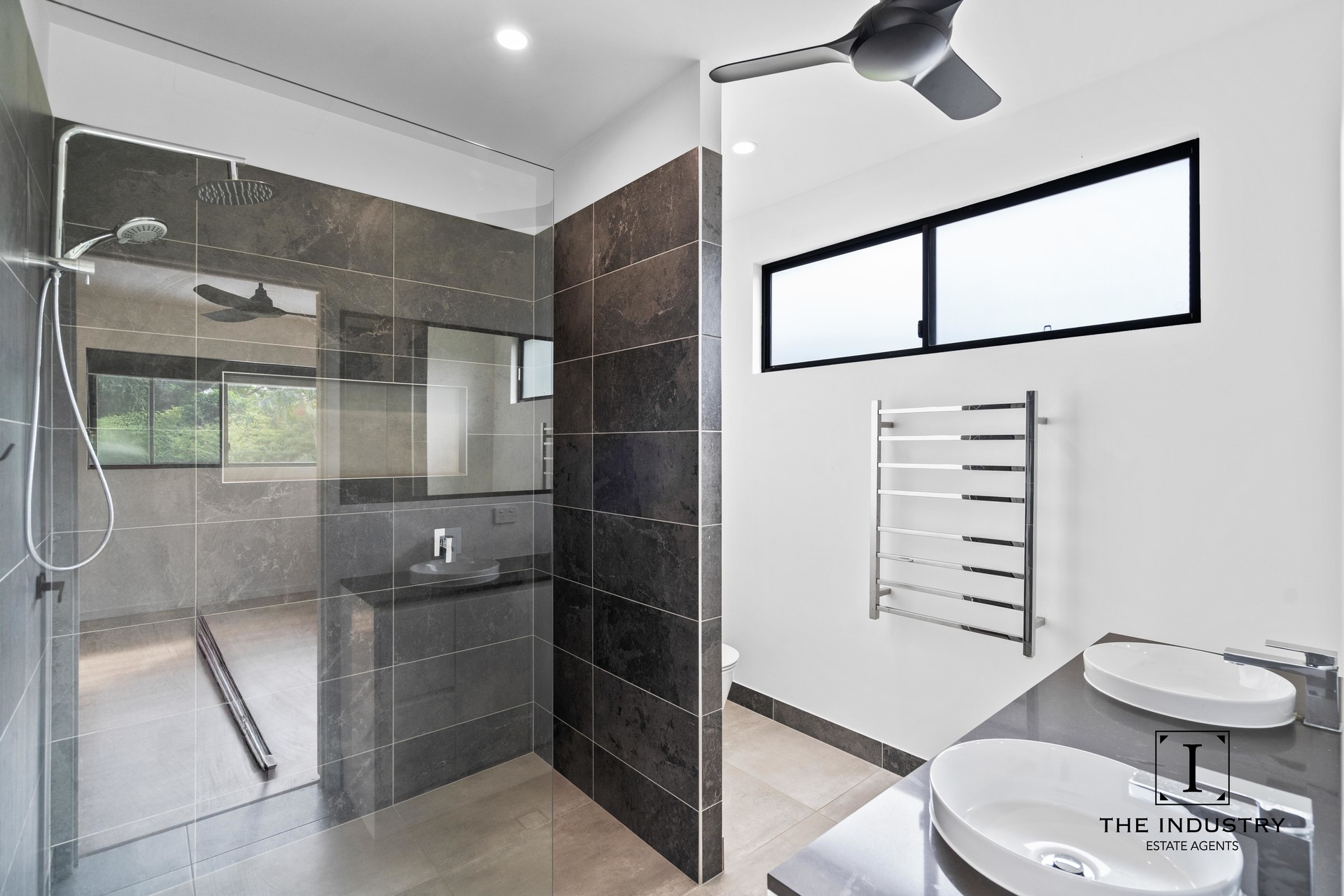 4 Morobe Close, Trinity Beach, QLD 4879 AUS
