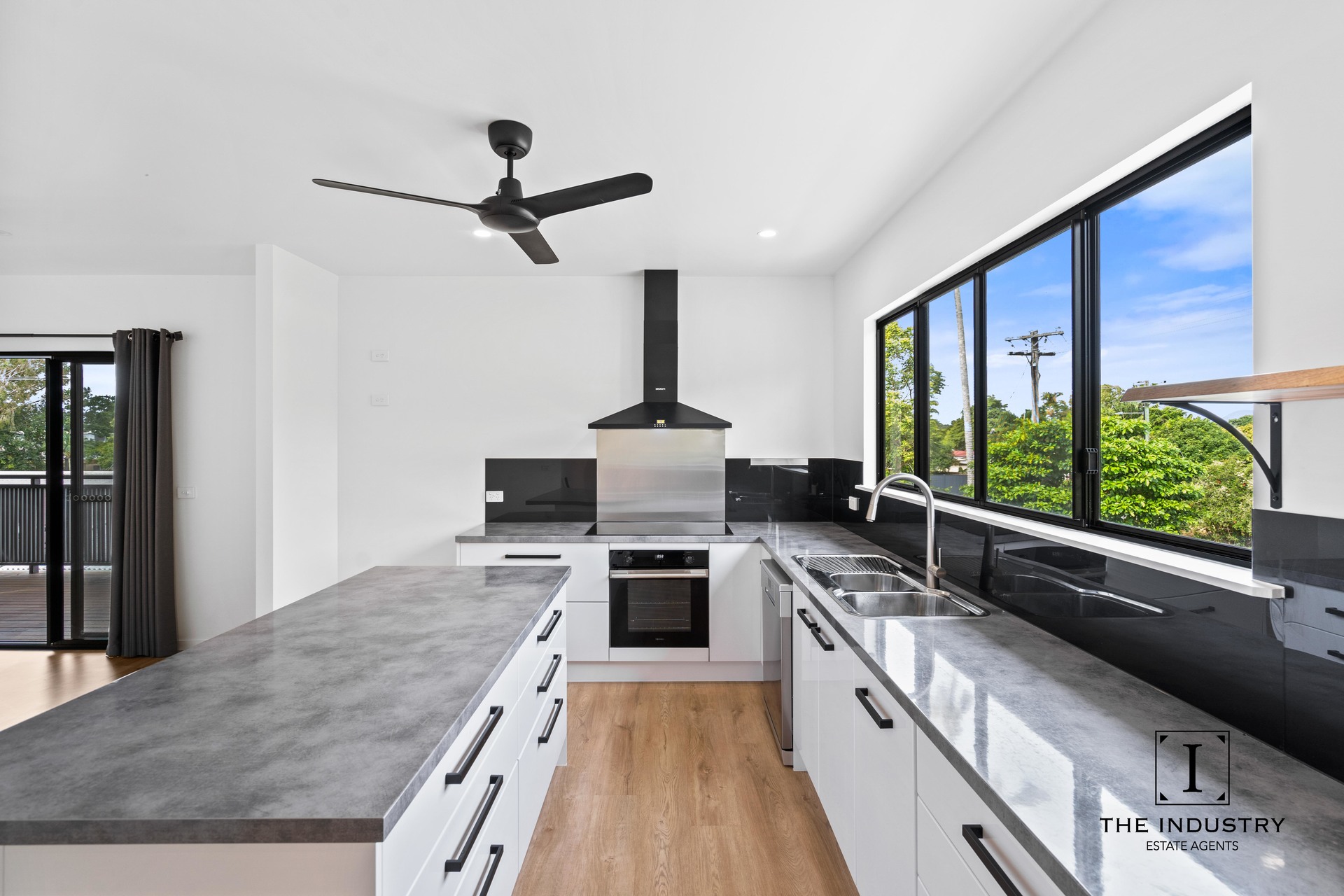 4 Morobe Close, Trinity Beach, QLD 4879 AUS
