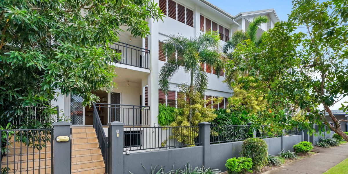 2/16-18 Smith Street, Cairns North, QLD 4870 AUS