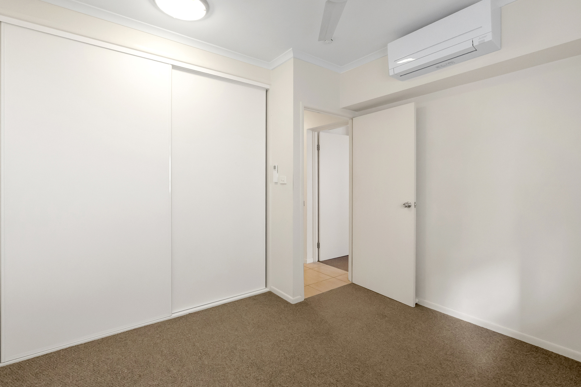 2/16-18 Smith Street, Cairns North, QLD 4870 AUS