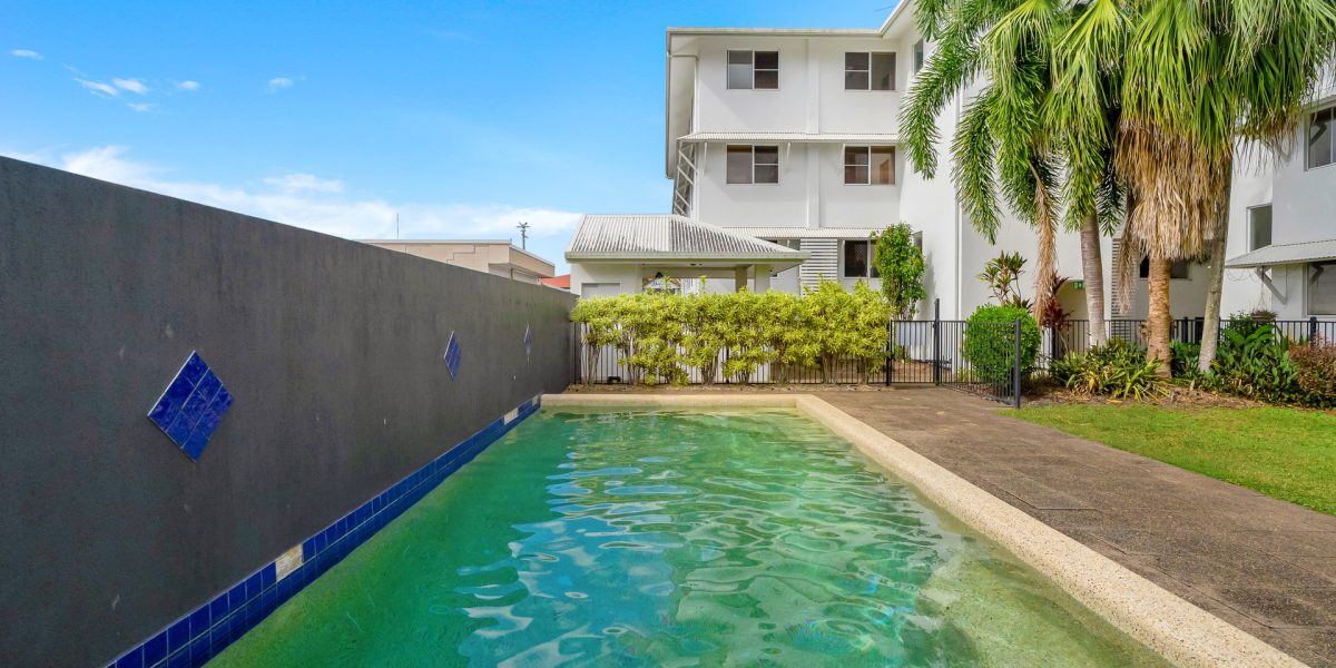 2/16-18 Smith Street, Cairns North, QLD 4870 AUS