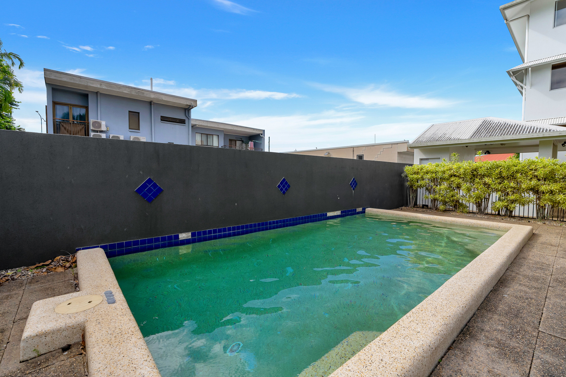 2/16-18 Smith Street, Cairns North, QLD 4870 AUS