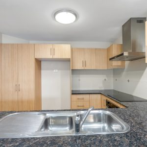 2/16-18 Smith Street, Cairns North, QLD 4870 AUS