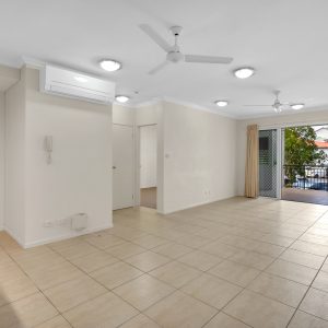 2/16-18 Smith Street, Cairns North, QLD 4870 AUS