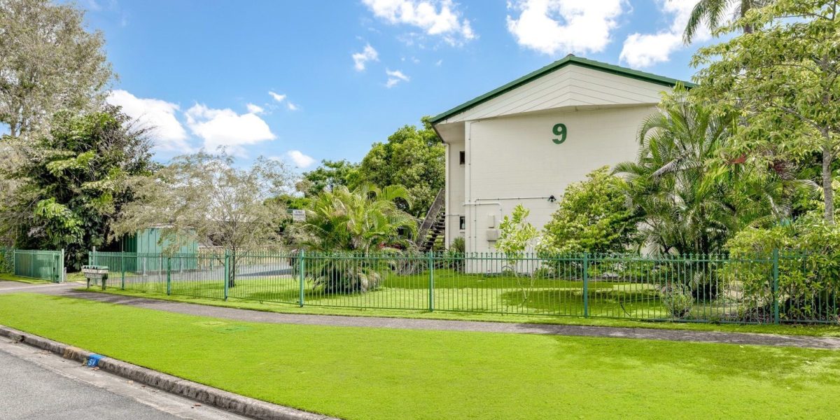 12/9 Vivian Close, Westcourt, QLD 4870 AUS