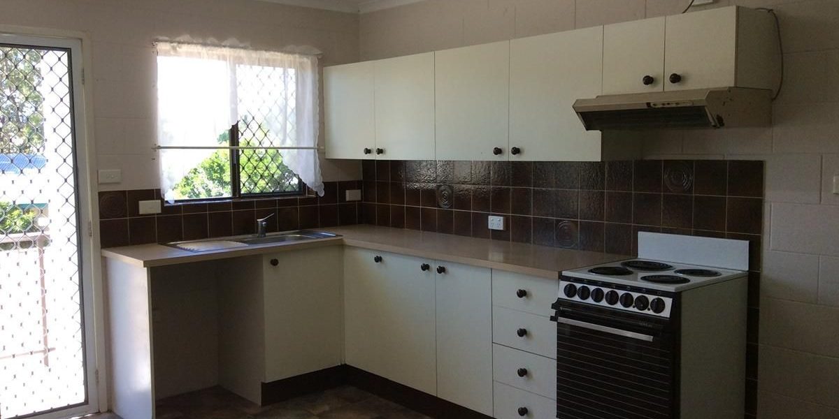 12/9 Vivian Close, Westcourt, QLD 4870 AUS