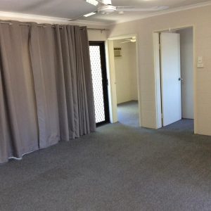 12/9 Vivian Close, Westcourt, QLD 4870 AUS
