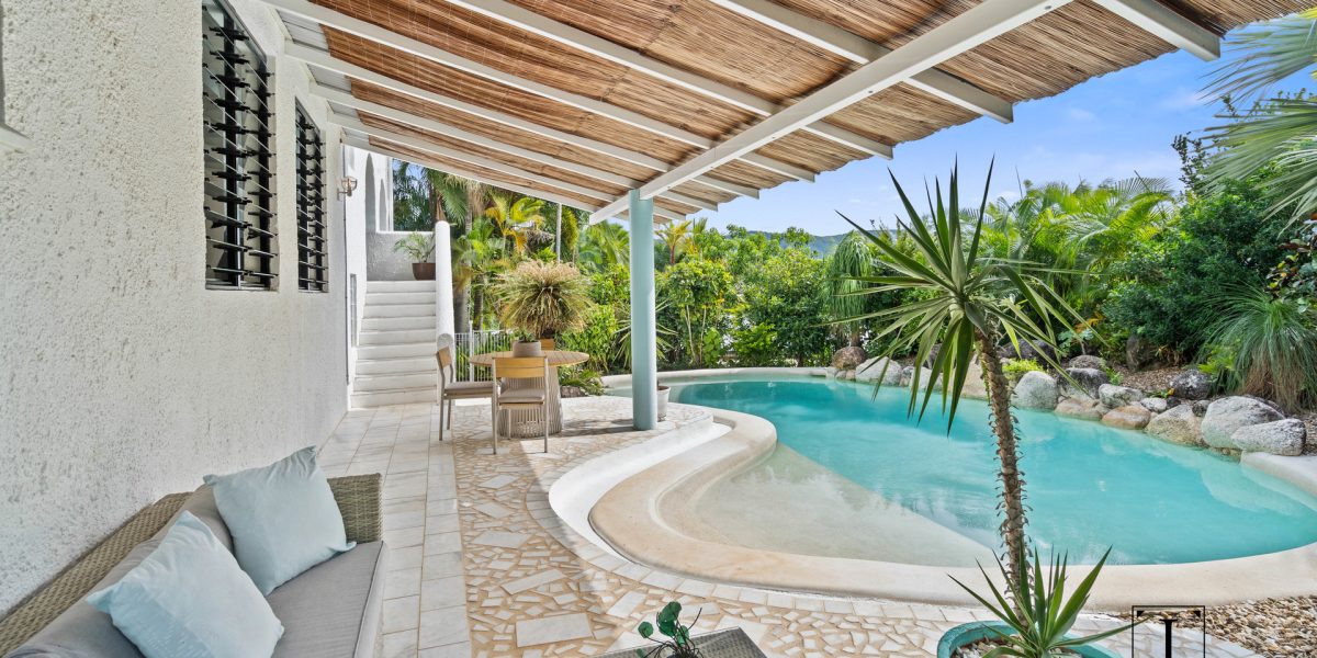 9-11 Wakunai Close, Trinity Beach, QLD 4879 AUS