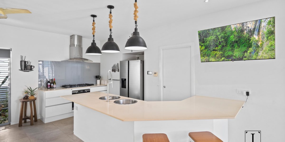 28 Lagoon Drive, Trinity Beach, QLD 4879 AUS