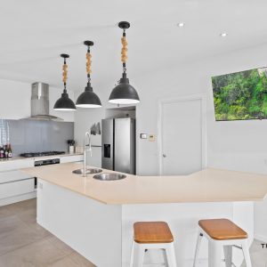 28 Lagoon Drive, Trinity Beach, QLD 4879 AUS