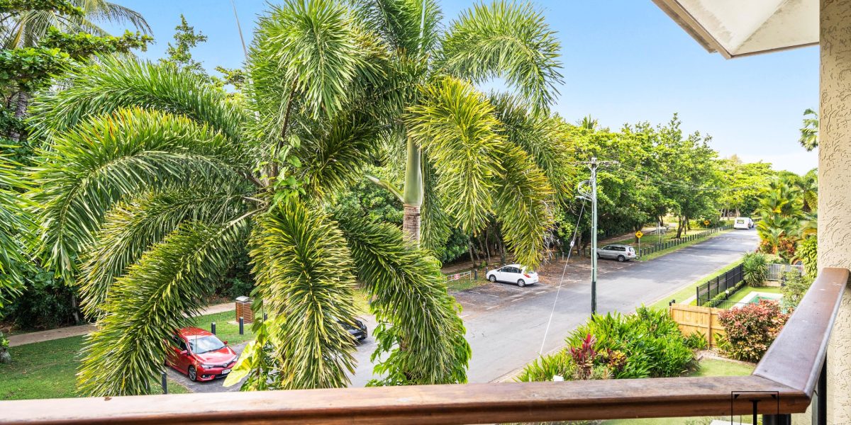 5/69 Sims Esplanade, Yorkeys Knob, QLD 4878 AUS