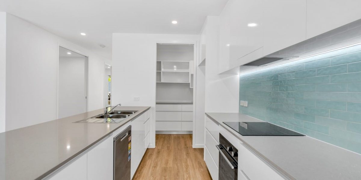 6 Baddely Close, Kewarra Beach, QLD 4879 AUS