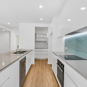 6 Baddely Close, Kewarra Beach, QLD 4879 AUS