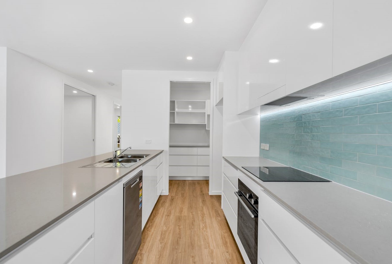 6 Baddely Close, Kewarra Beach, QLD 4879 AUS