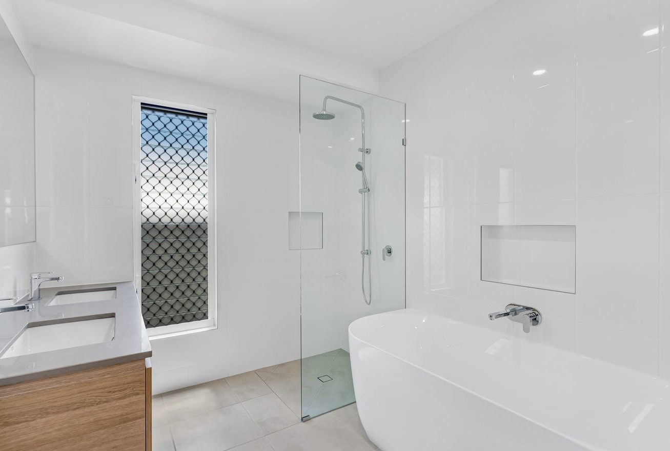 6 Baddely Close, Kewarra Beach, QLD 4879 AUS