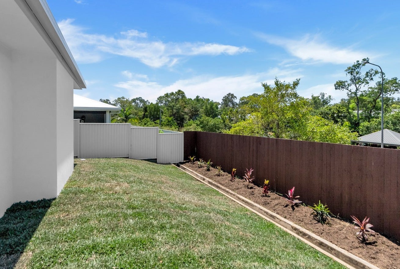 6 Baddely Close, Kewarra Beach, QLD 4879 AUS