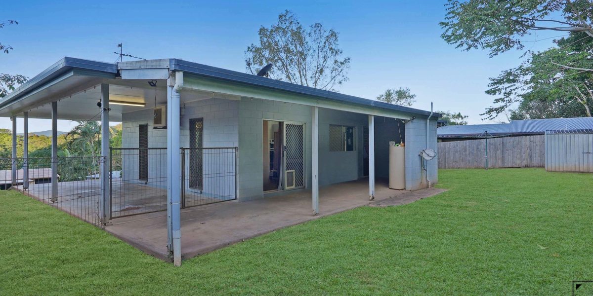 17 McFarlane Drive, Kanimbla, QLD 4870 AUS