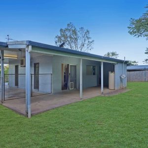 17 McFarlane Drive, Kanimbla, QLD 4870 AUS