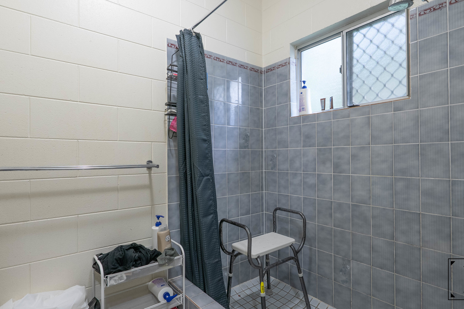 17 McFarlane Drive, Kanimbla, QLD 4870 AUS