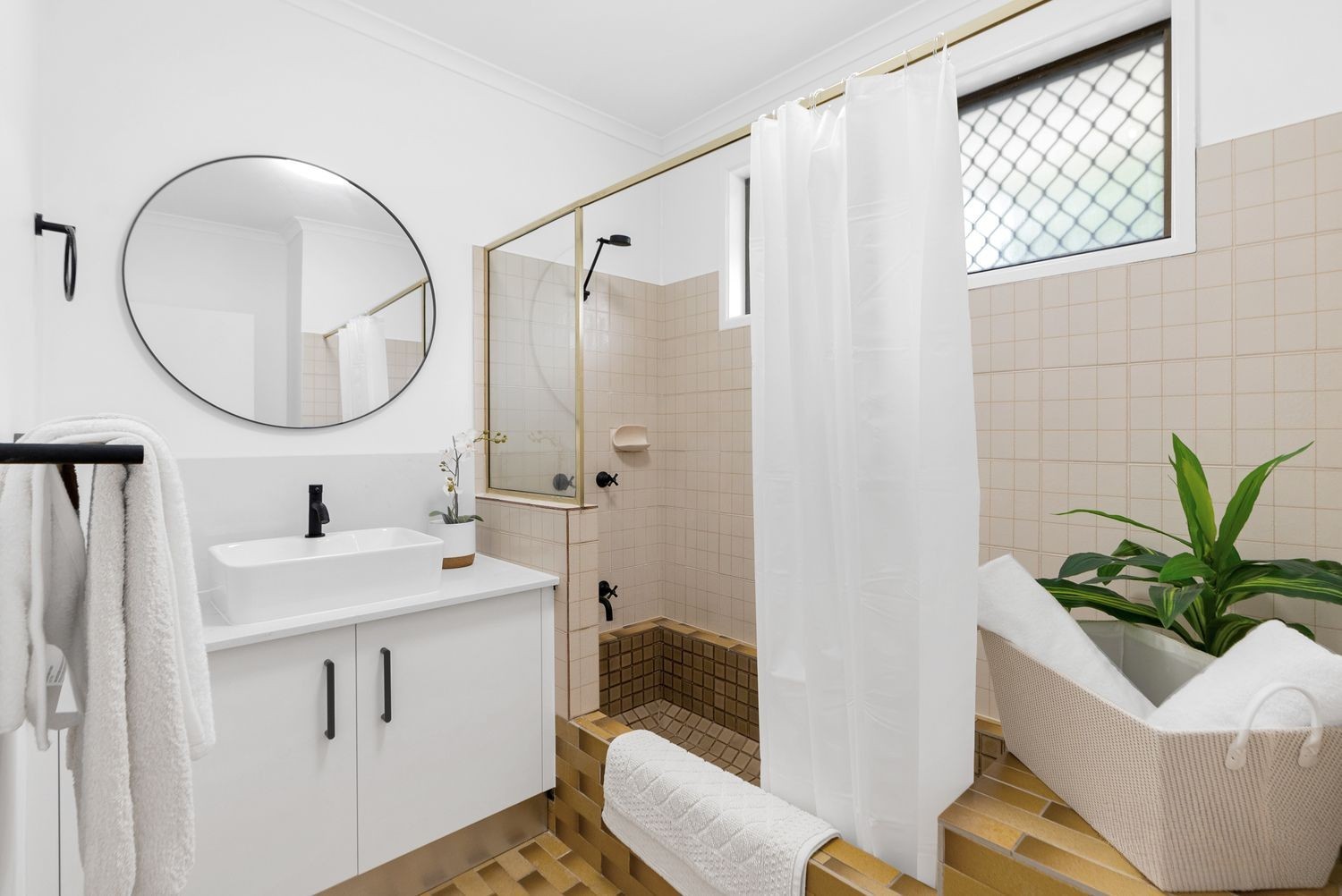 91 Marti Street, Bayview Heights, QLD 4868 AUS