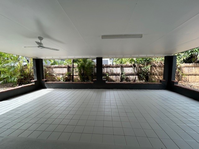 14 Undine Street, Clifton Beach, QLD 4879 AUS