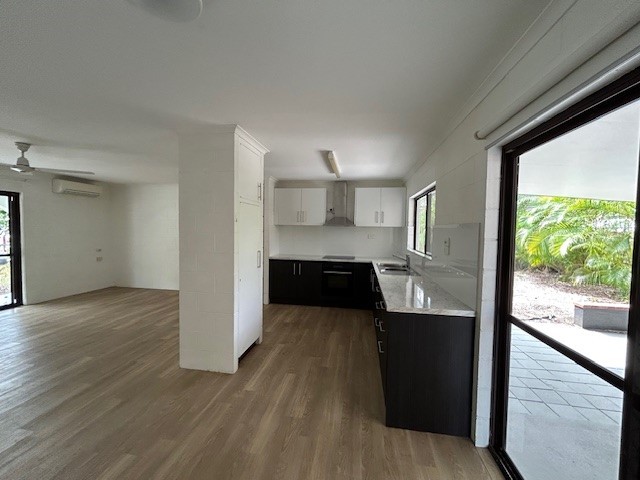 14 Undine Street, Clifton Beach, QLD 4879 AUS
