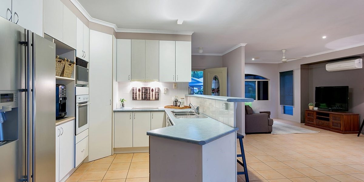 10 Mist Green Close, Brinsmead, QLD 4870 AUS
