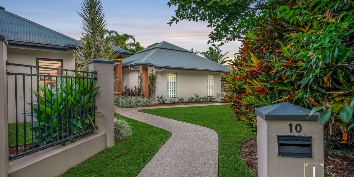 10 Red Peak Boulevard, Caravonica, QLD 4878 AUS