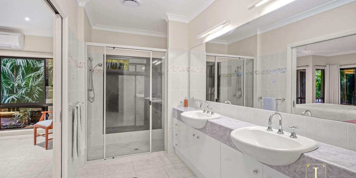 10 Red Peak Boulevard, Caravonica, QLD 4878 AUS