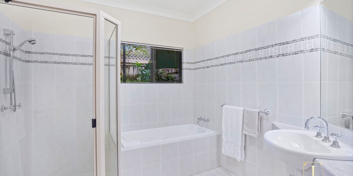 10 Red Peak Boulevard, Caravonica, QLD 4878 AUS
