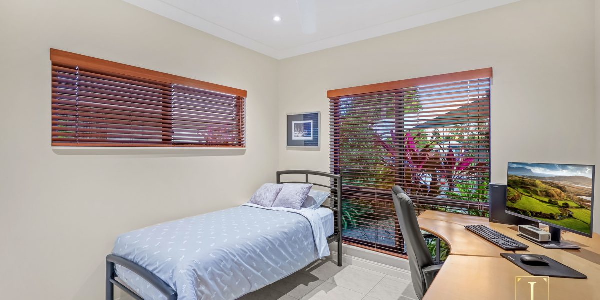 10 Red Peak Boulevard, Caravonica, QLD 4878 AUS