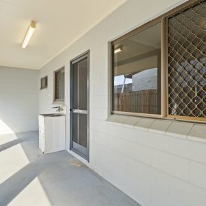 27 Sandwich Street, Kamerunga, QLD 4870 AUS