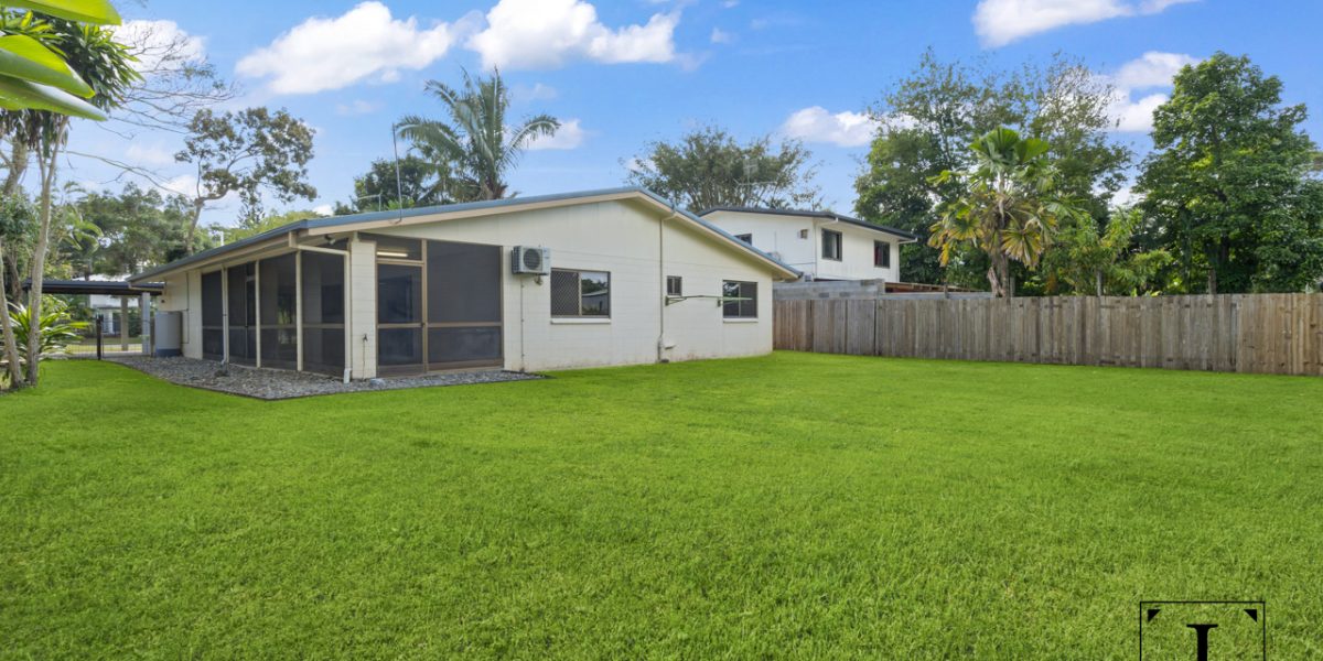 27 Sandwich Street, Kamerunga, QLD 4870 AUS