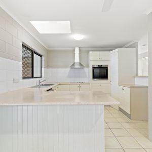 27 Sandwich Street, Kamerunga, QLD 4870 AUS