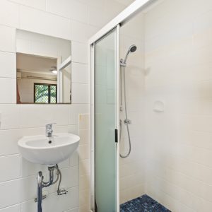27 Sandwich Street, Kamerunga, QLD 4870 AUS