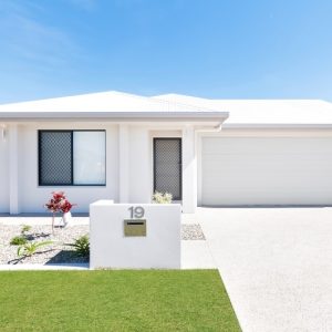 19 Eluma Mews, Smithfield, QLD 4878 AUS