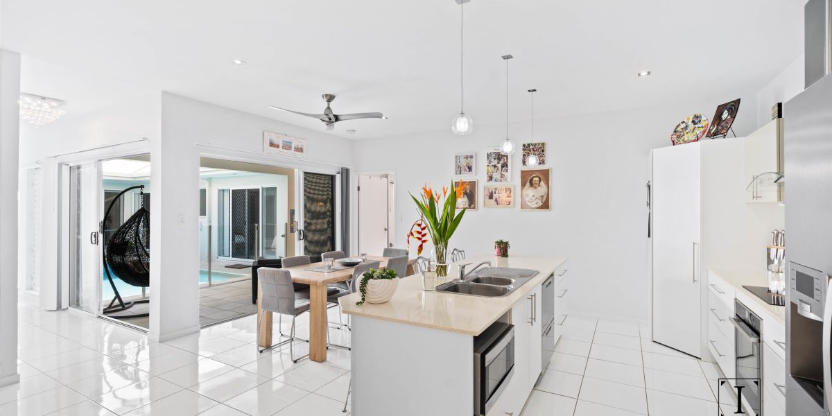30 Lagoon Drive, Trinity Beach, QLD 4879 AUS