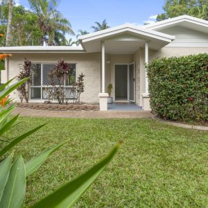 2 Bligh Close, Clifton Beach, QLD 4879 AUS