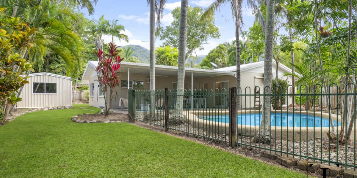 2 Bligh Close, Clifton Beach, QLD 4879 AUS