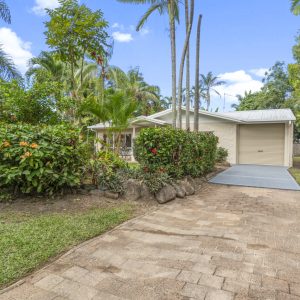 2 Bligh Close, Clifton Beach, QLD 4879 AUS