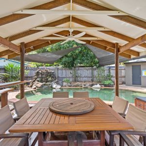 28 Acacia Street, Holloways Beach, QLD 4878 AUS