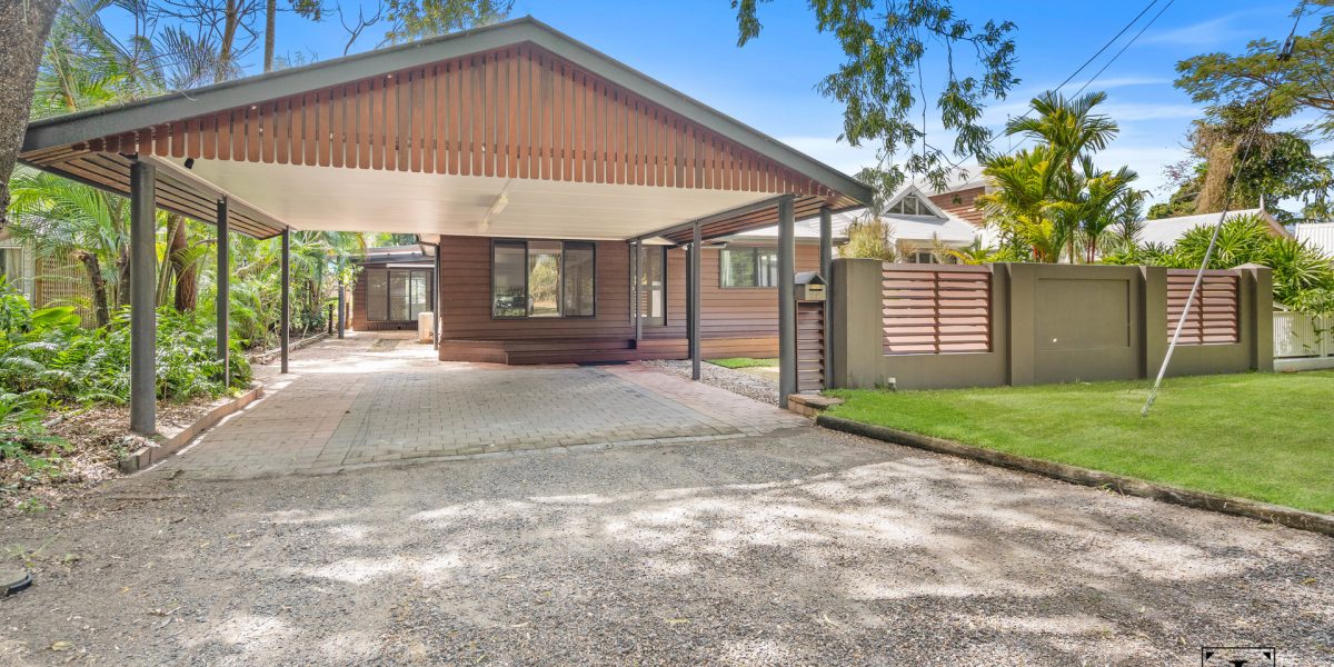 28 Acacia Street, Holloways Beach, QLD 4878 AUS