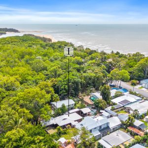 28 Acacia Street, Holloways Beach, QLD 4878 AUS