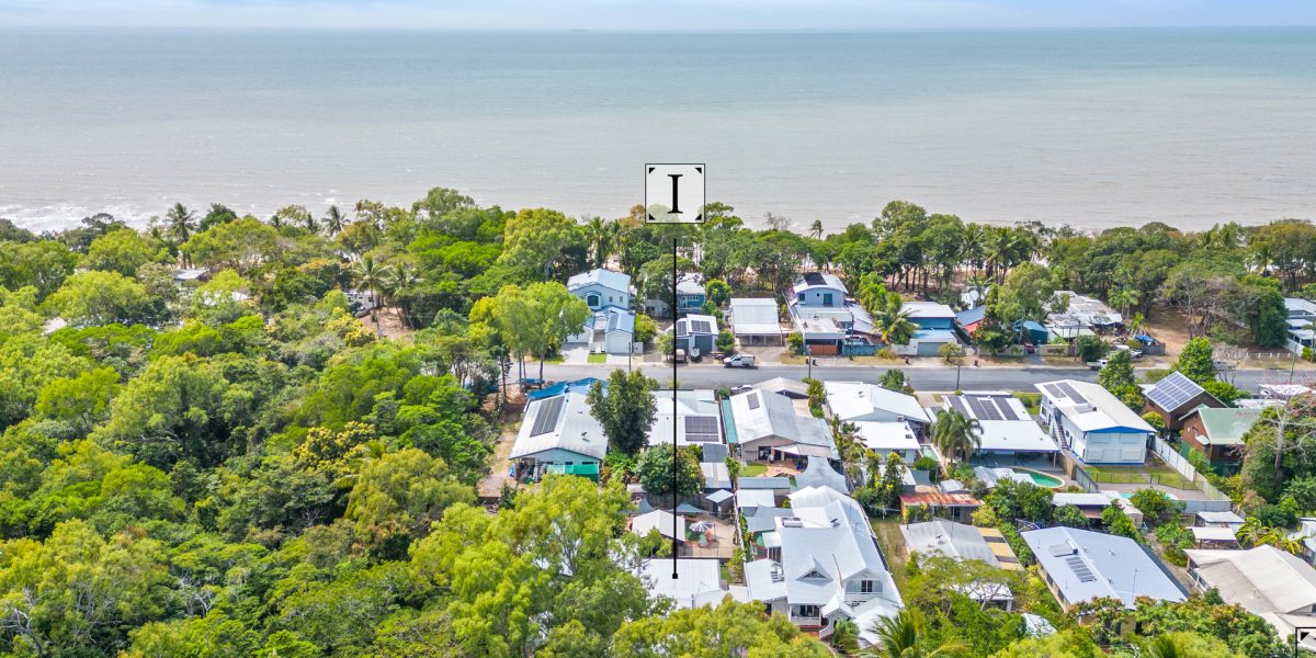 28 Acacia Street, Holloways Beach, QLD 4878 AUS
