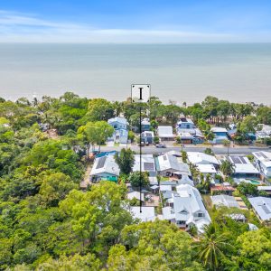 28 Acacia Street, Holloways Beach, QLD 4878 AUS