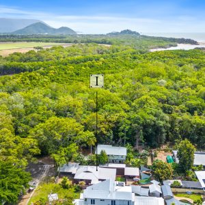 28 Acacia Street, Holloways Beach, QLD 4878 AUS