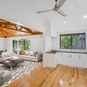 28 Acacia Street, Holloways Beach, QLD 4878 AUS