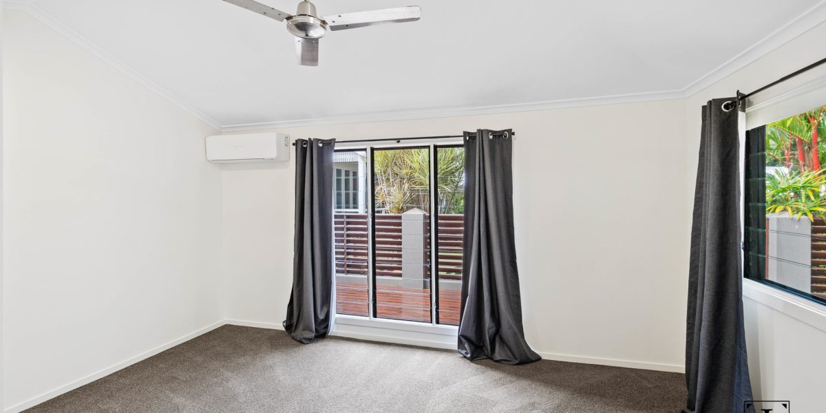 28 Acacia Street, Holloways Beach, QLD 4878 AUS