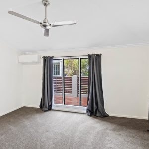 28 Acacia Street, Holloways Beach, QLD 4878 AUS