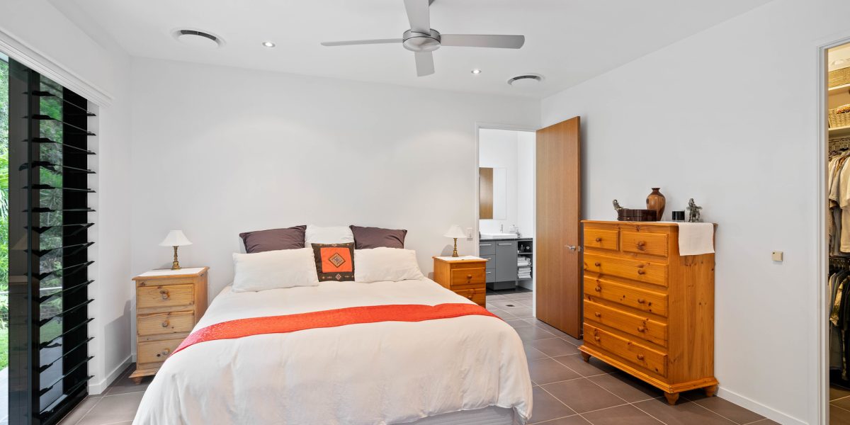 28 Savannah Street, Palm Cove, QLD 4879 AUS